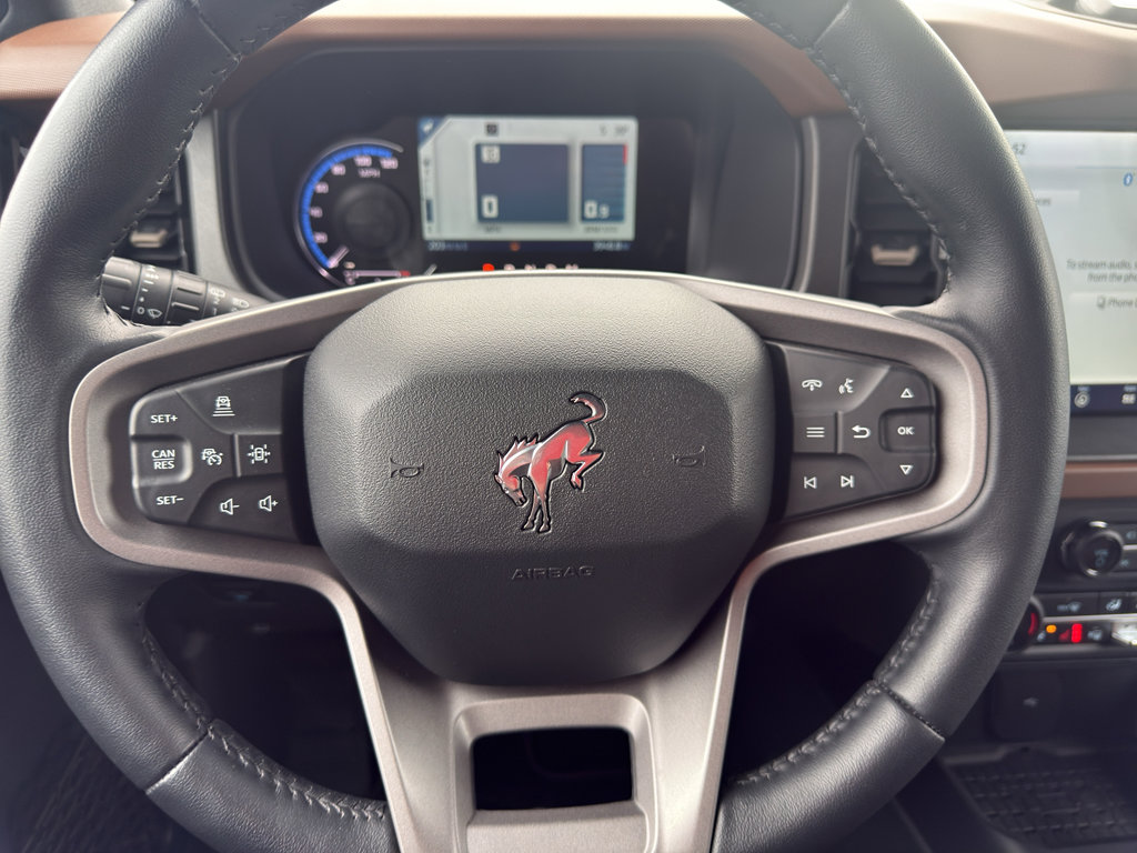Used 2024 Ford Bronco Outer Banks AWD/4WD image 18