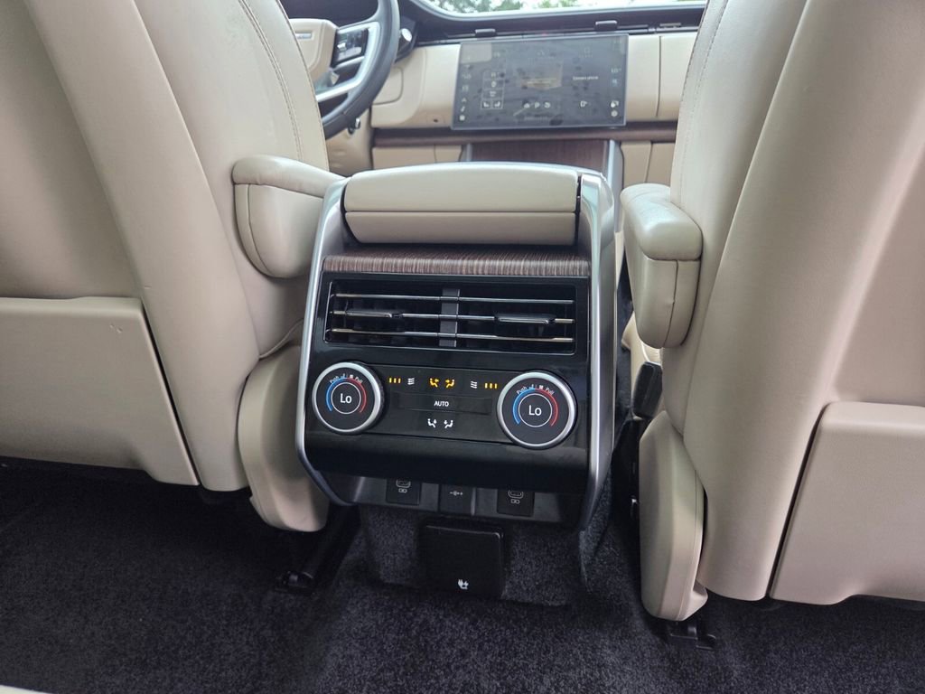 Used 2024 Land Rover Range Rover SE AWD/4WD image 25