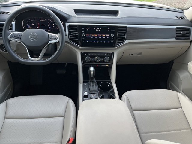 Used 2023 Volkswagen Atlas SE w/ Black Wheel Package image 26
