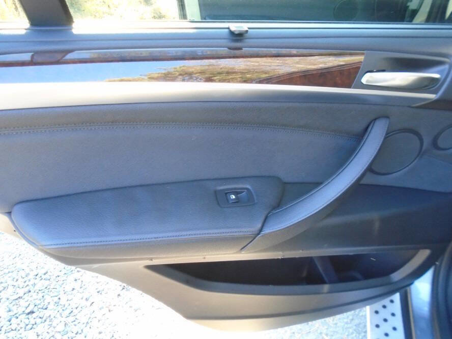 Used 2011 BMW X5 xDrive35i image 21