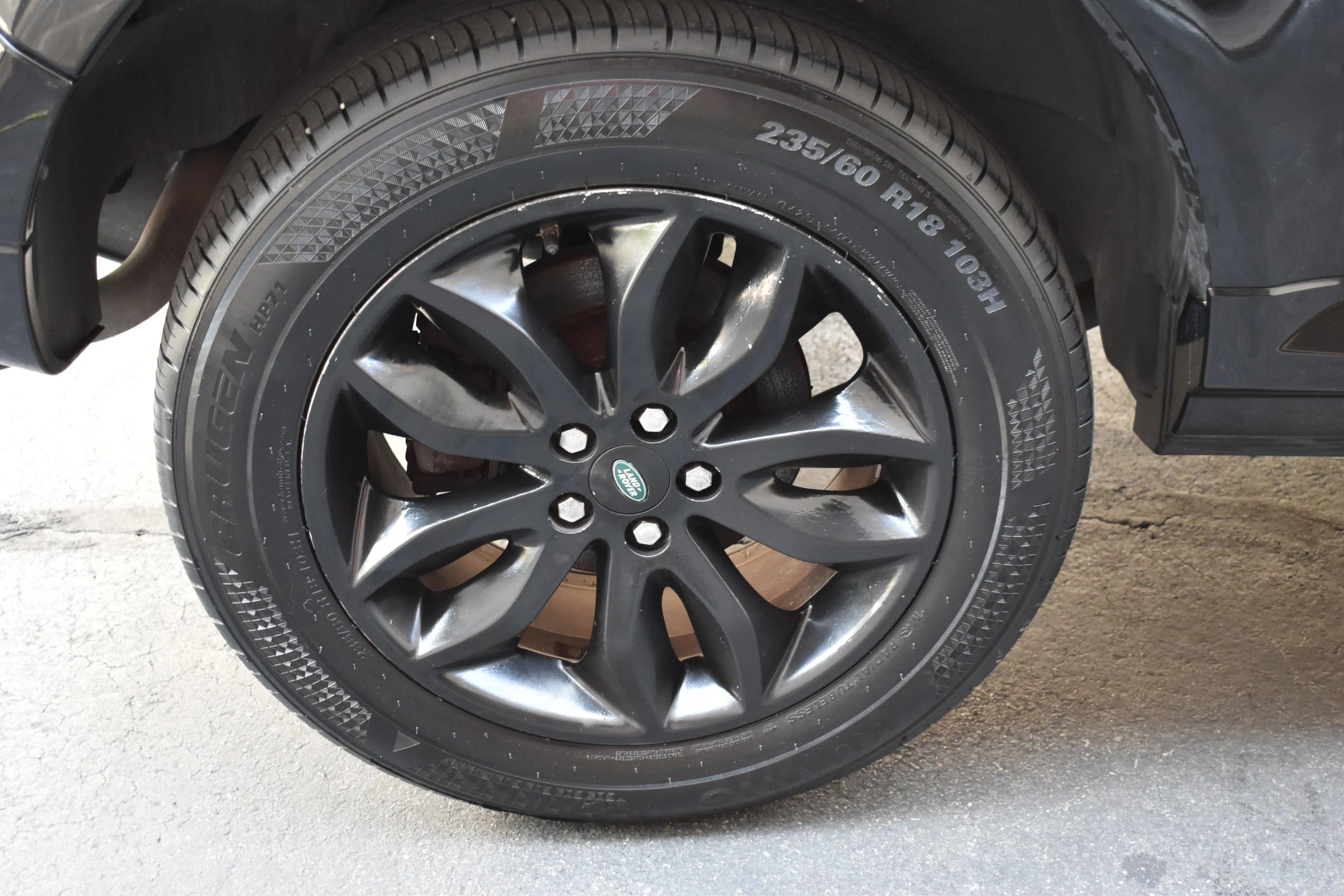 Used 2013 Land Rover LR2 HSE image 38