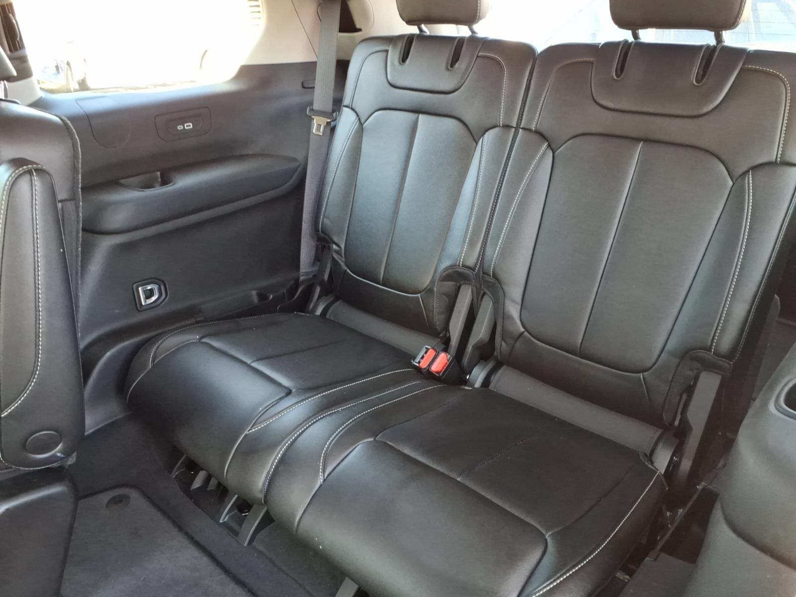 Used 2023 Jeep Grand Cherokee L Limited AWD/4WD image 10