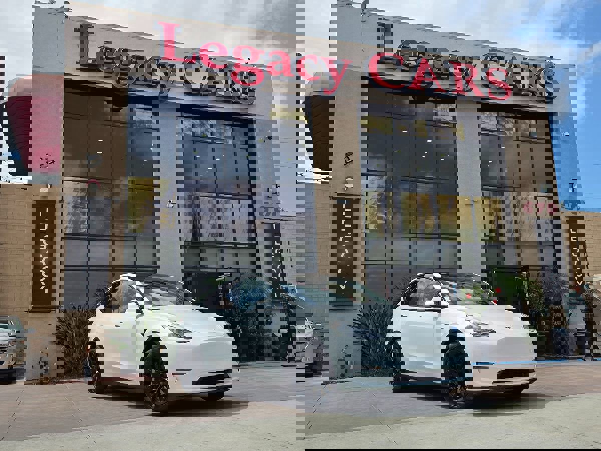 Used 2021 Tesla Model Y Long Range AWD/4WD image 2