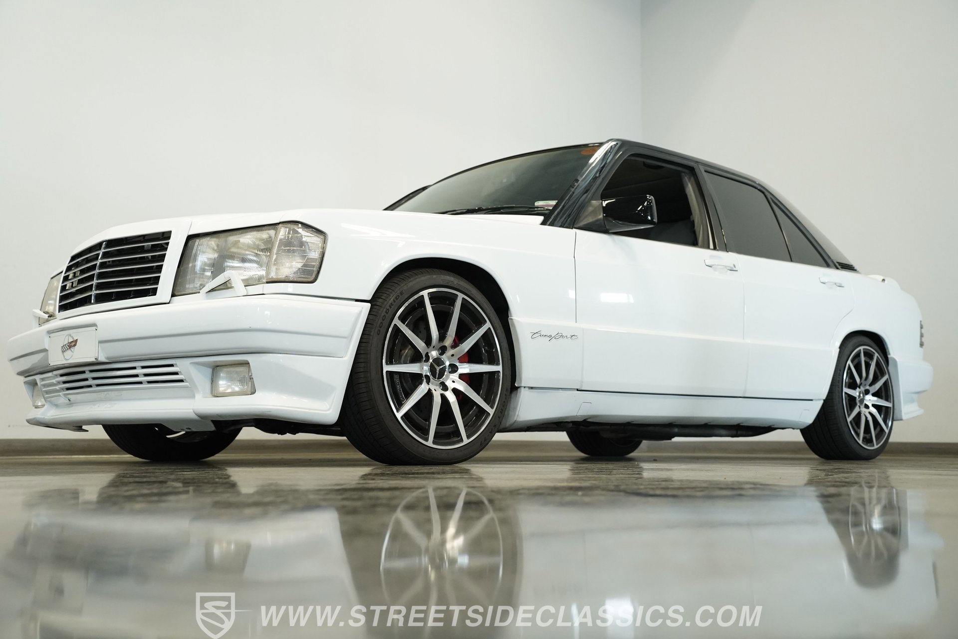 Used 1989 Mercedes-Benz 190 E 2.6 image 5
