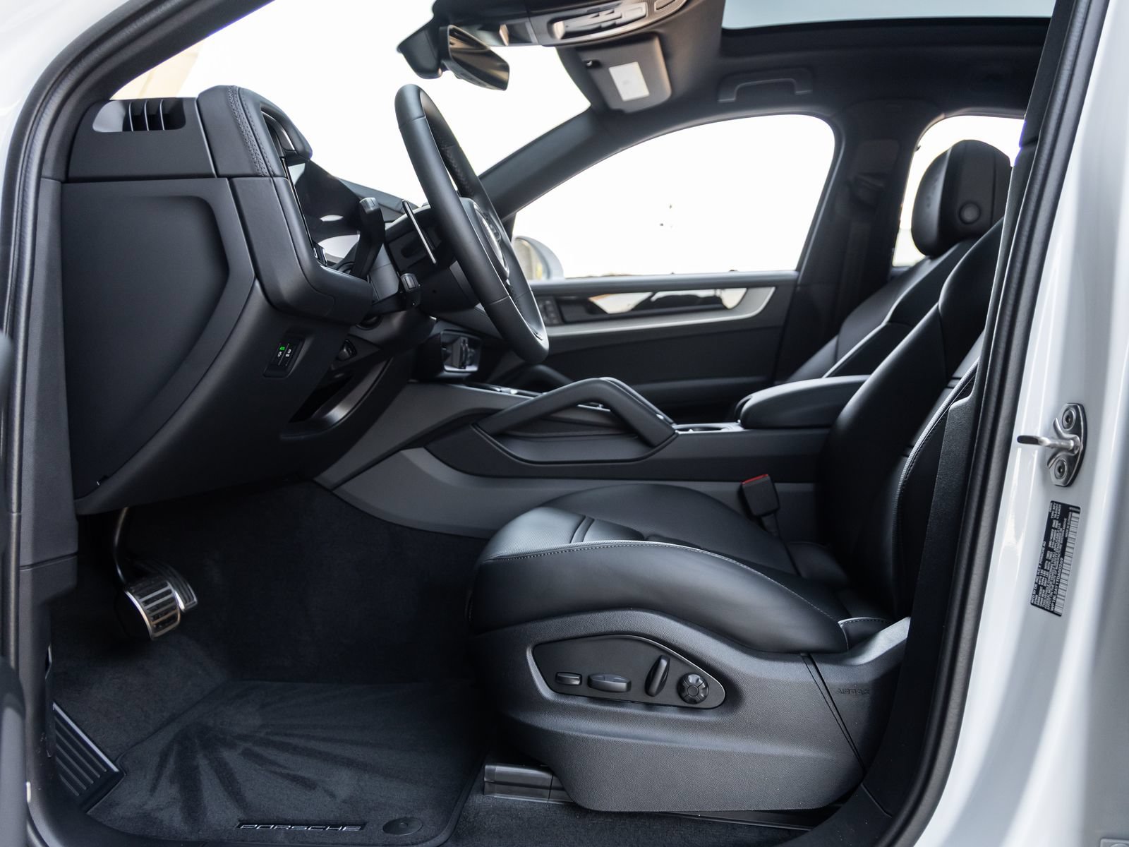 Certified 2026 Porsche Cayenne S AWD/4WD image 25