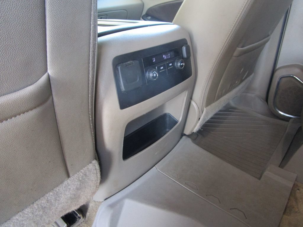 Used 2018 Chevrolet Tahoe LT w/ Off-Road Package AWD/4WD image 27