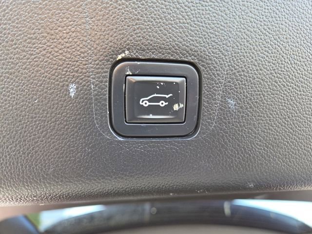 Used 2019 Chevrolet Traverse LT image 14