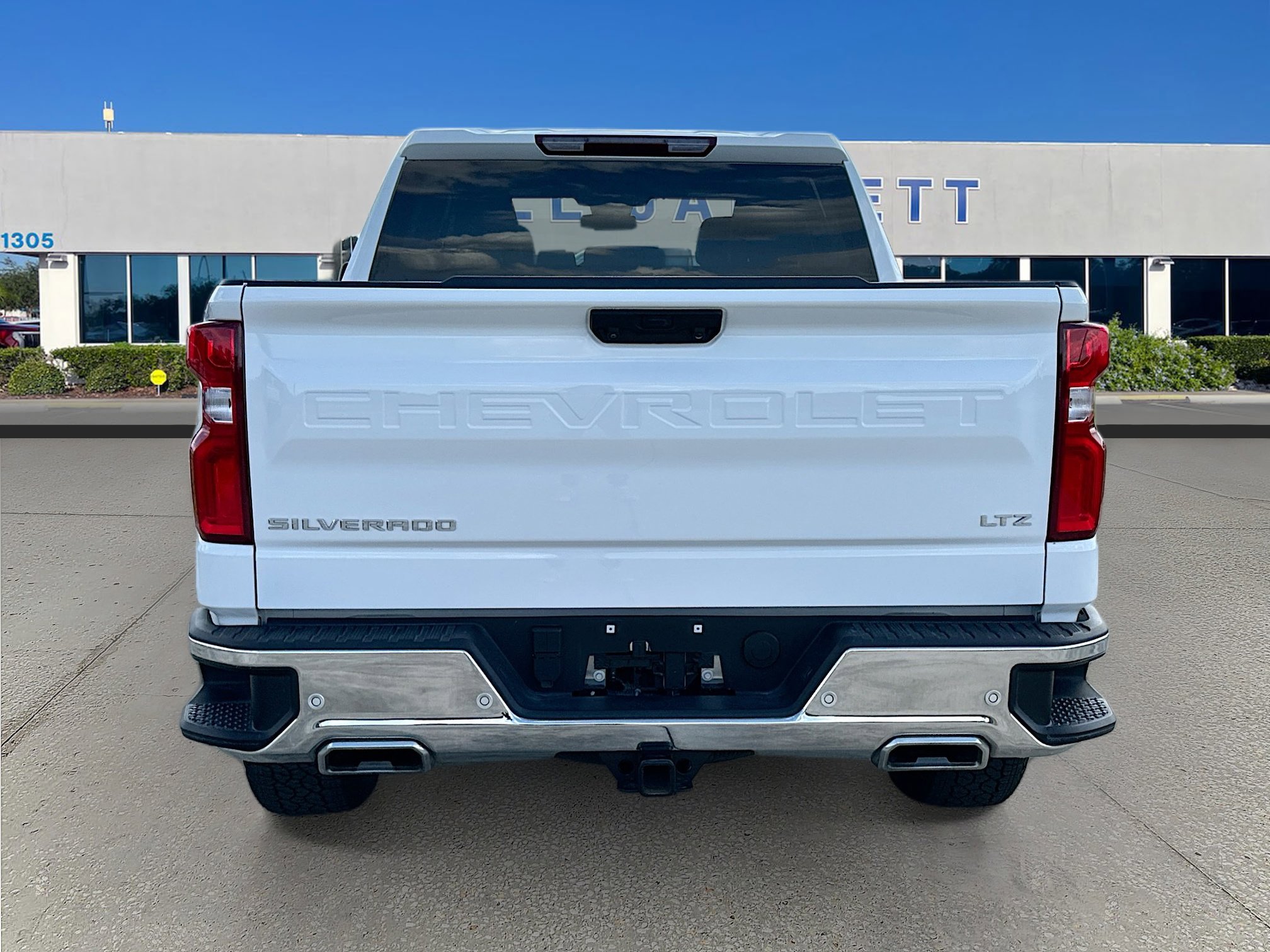 Used 2025 Chevrolet Silverado 1500 LTZ image 6