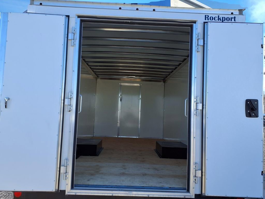 New 2024 Ford E-450 and Econoline 450 Super Duty w/ Power Windows & Locks Group RWD image 8