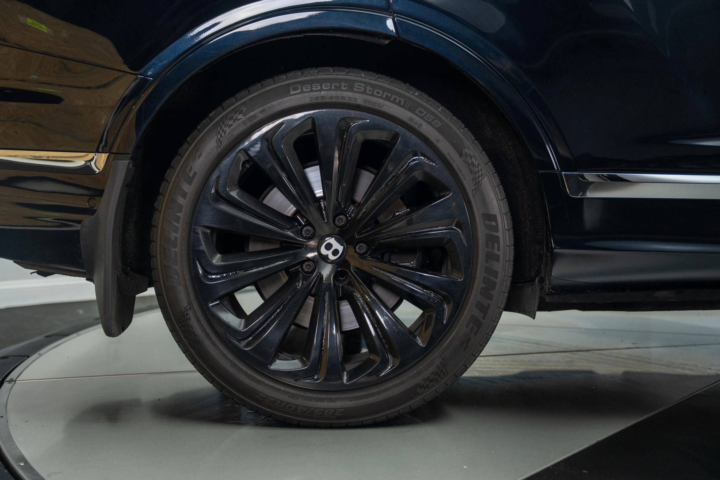 Used 2021 Bentley Bentayga w/ First Edition Specification image 24