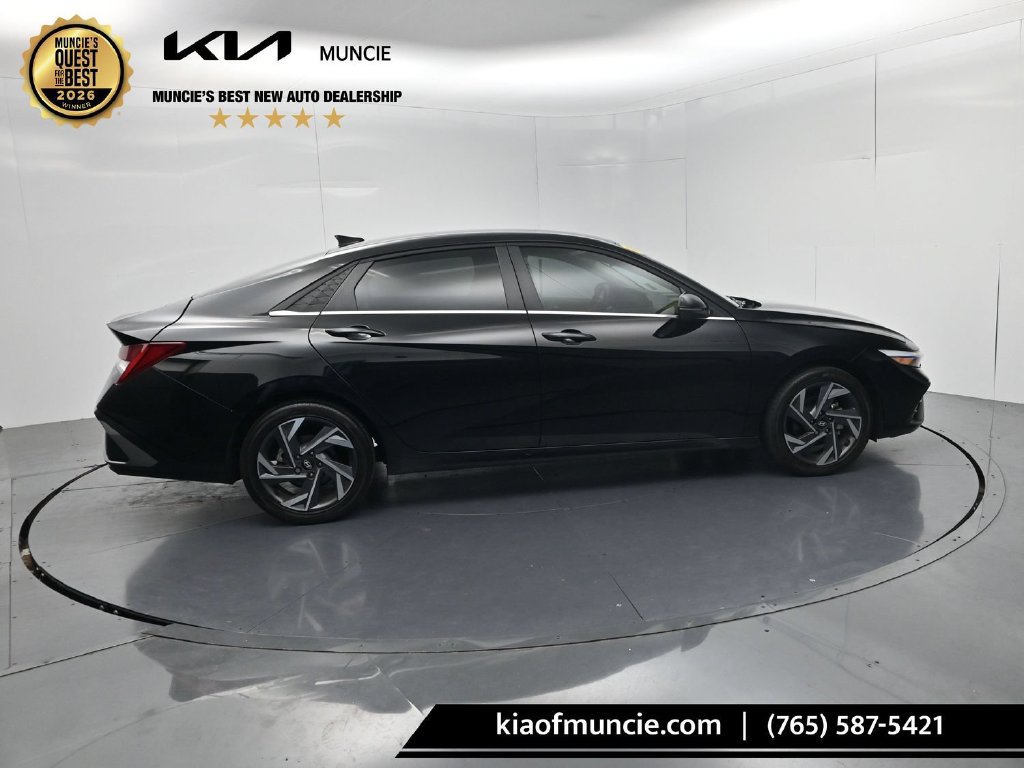Used 2025 Hyundai Elantra Limited w/ Cargo Package FWD image 8