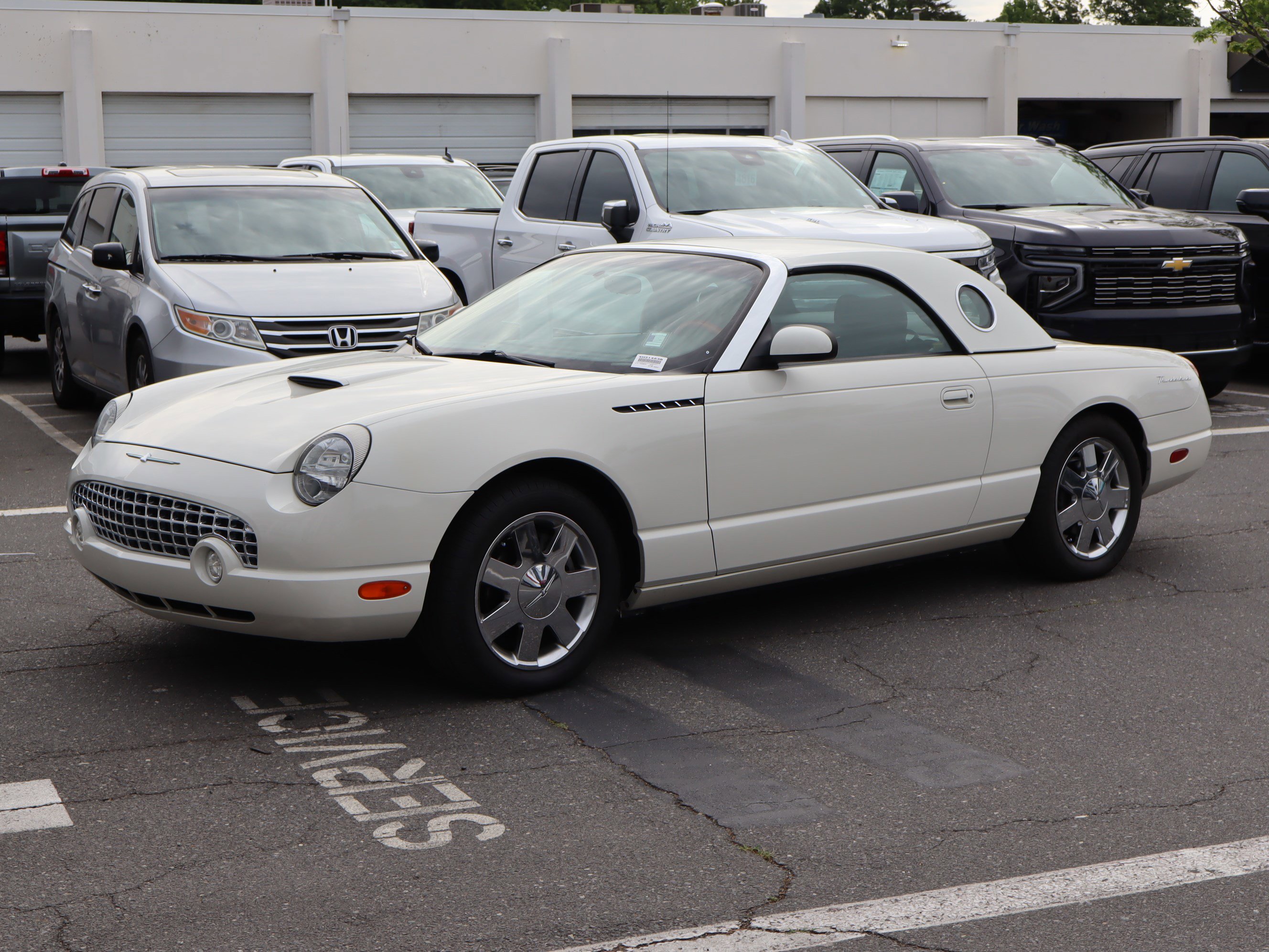 Used 2002 Ford Thunderbird RWD image 5