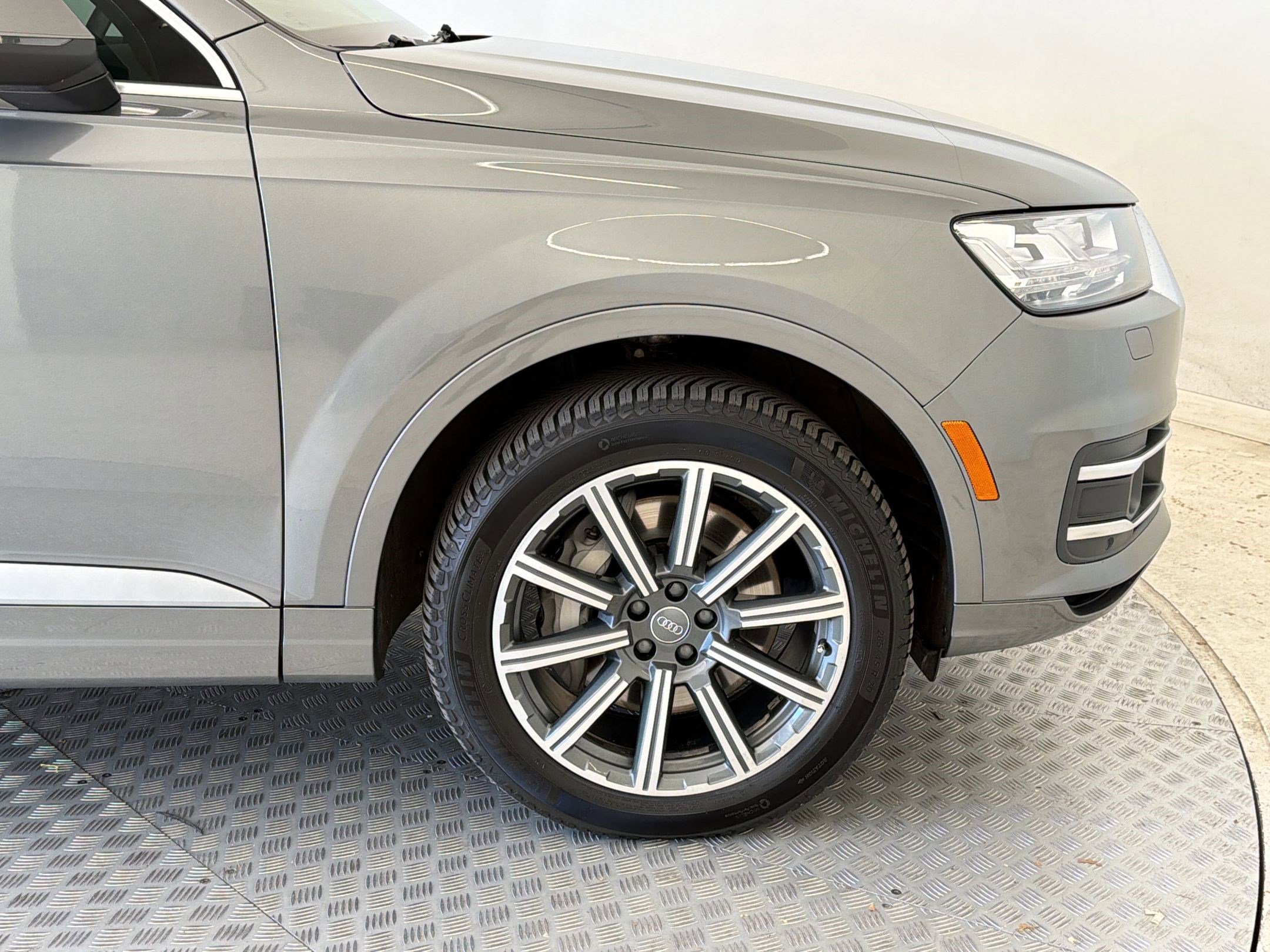 Used 2017 Audi Q7 3.0T Premium Plus w/ Premium Plus Package image 12