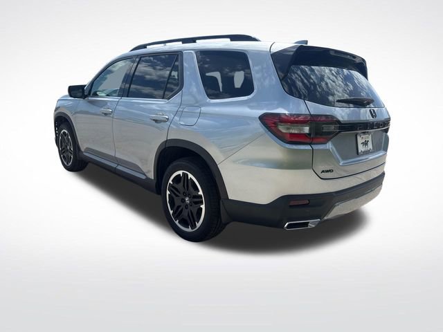 New 2026 Honda Pilot Touring image 5