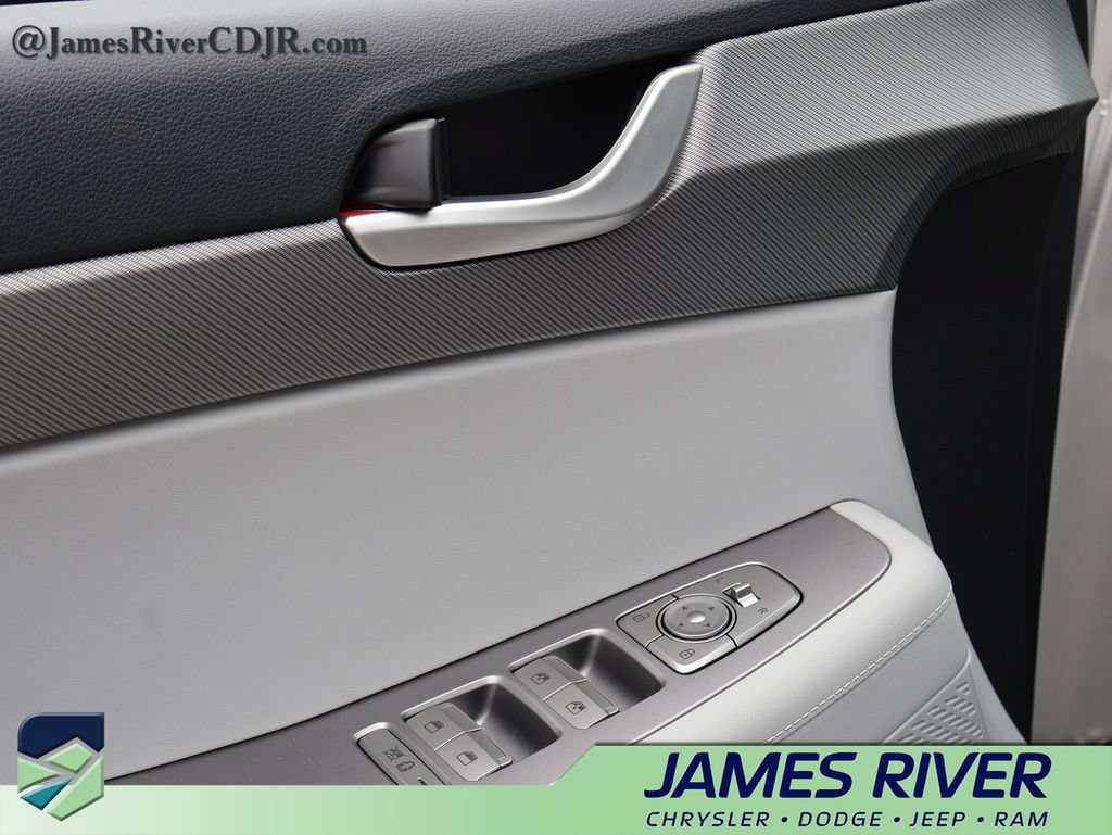 Used 2025 Hyundai Palisade SEL FWD image 23