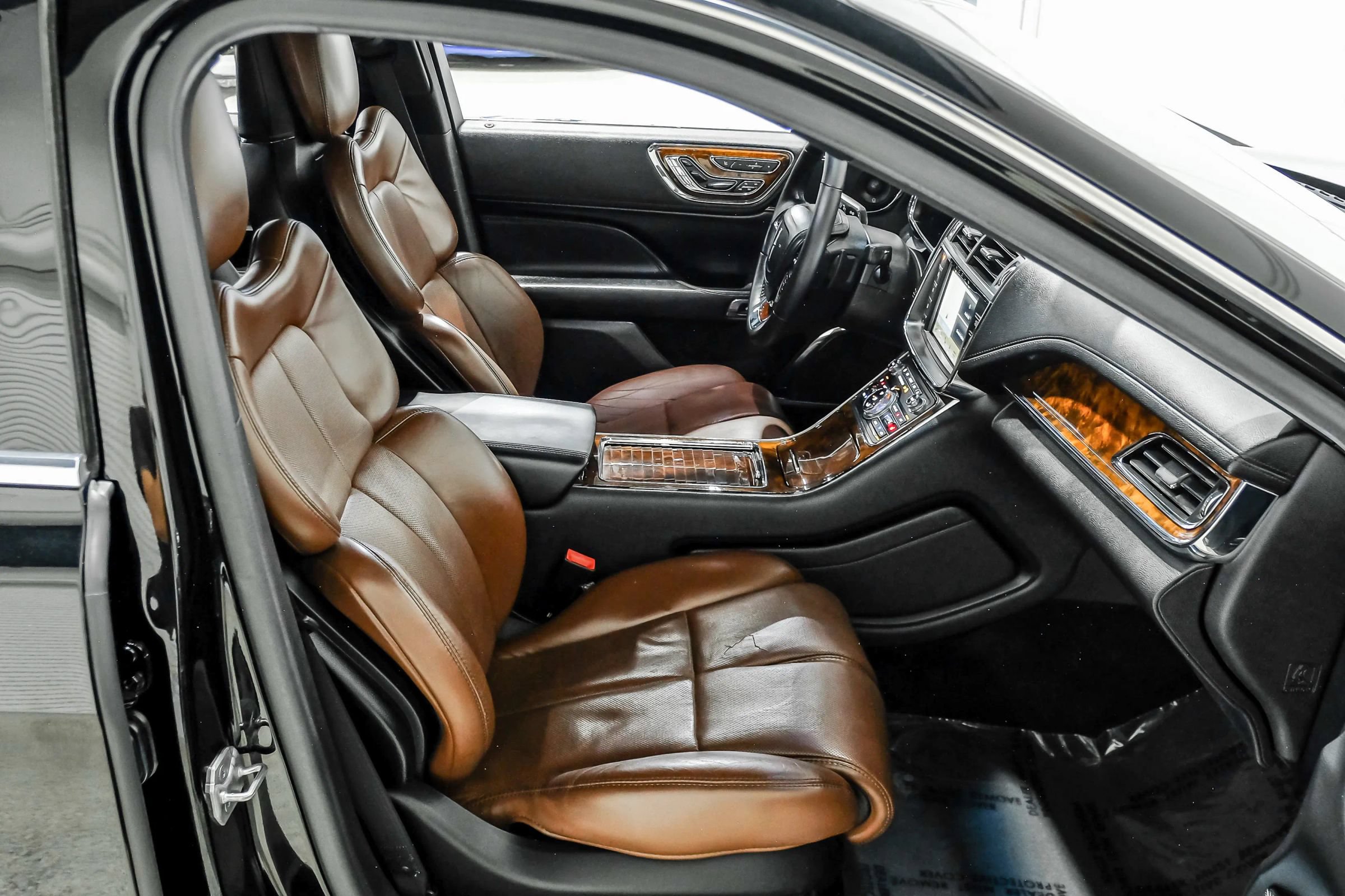 Used 2018 Lincoln Continental Reserve FWD image 37