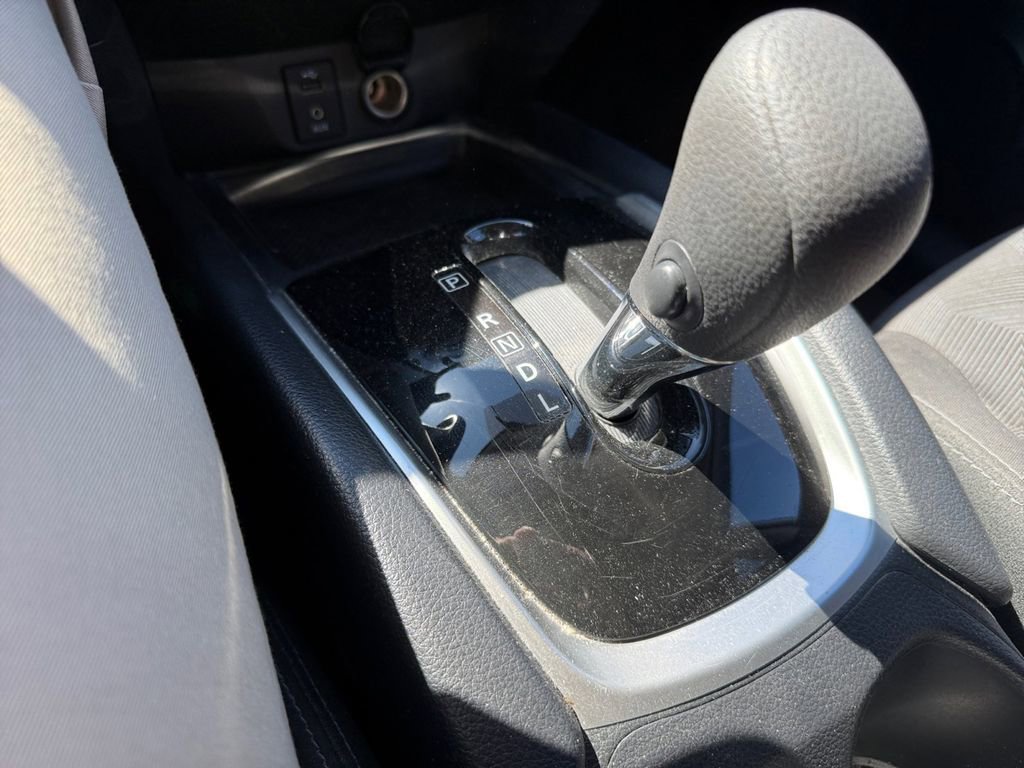 Used 2016 Nissan Rogue SV image 21