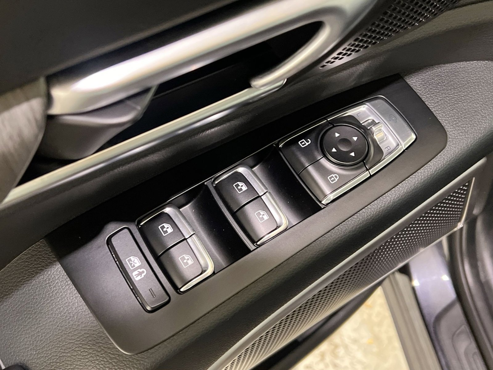 Used 2025 Kia Telluride EX X-Line image 32