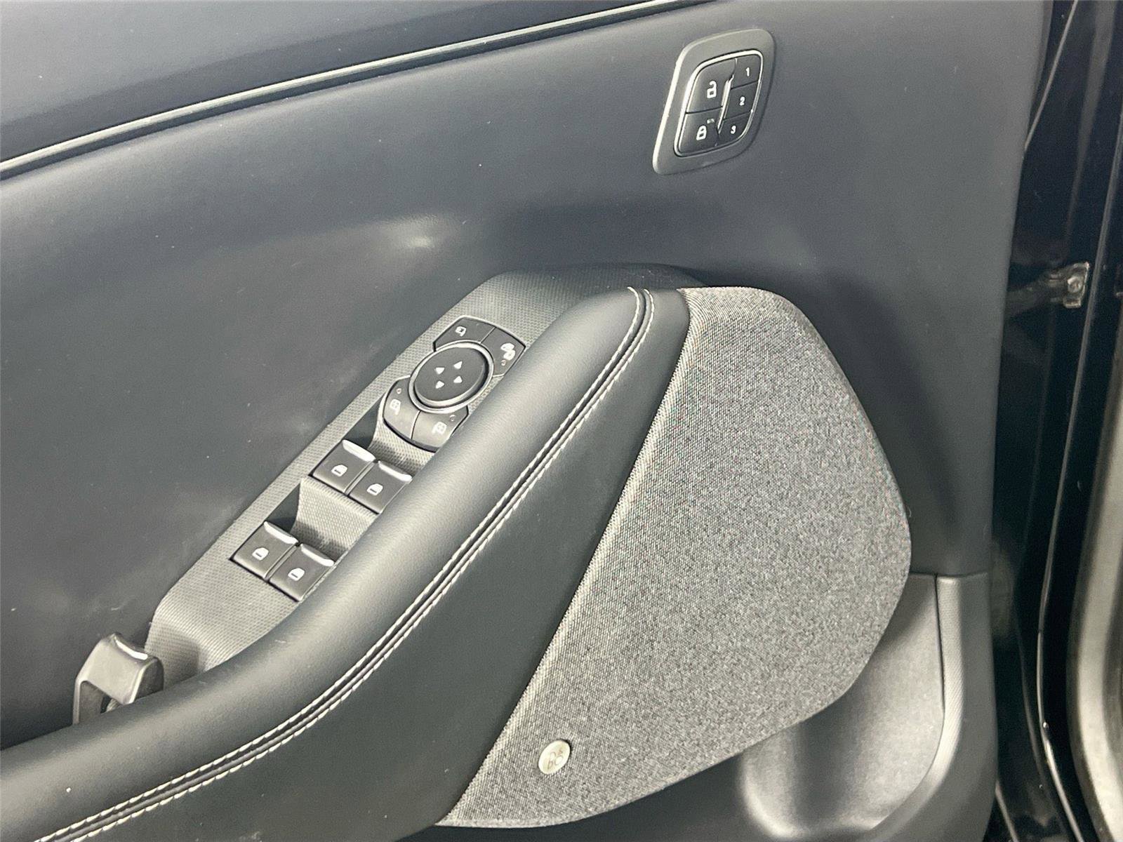 Used 2021 Ford Mustang Mach-E Premium AWD/4WD image 19
