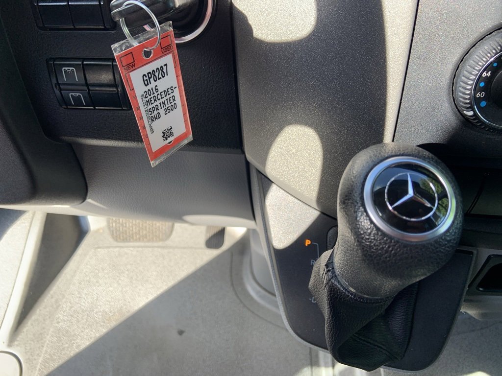 Used 2016 Mercedes-Benz Sprinter 2500 image 22