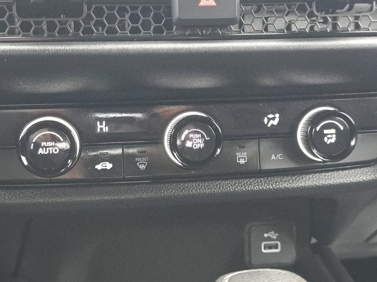 Certified 2024 Honda HR-V LX image 33