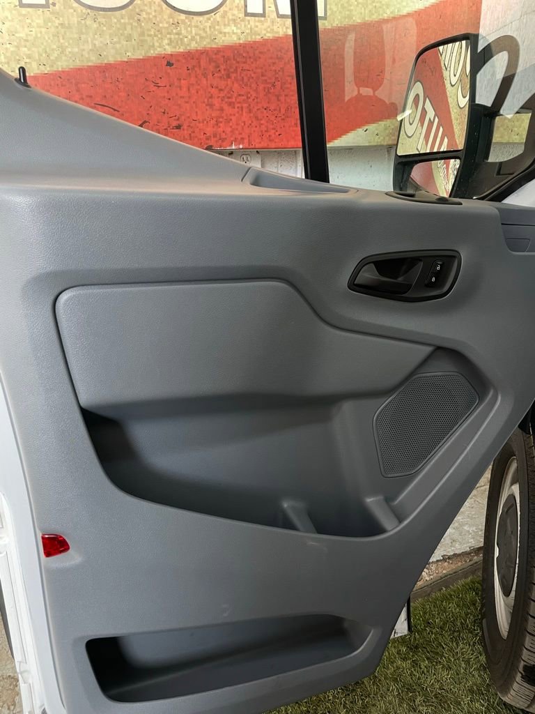 Used 2017 Ford Transit 150 XL image 21