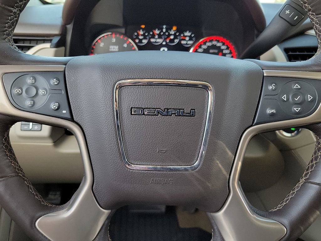 Used 2016 GMC Yukon Denali w/ Open Road Package image 24