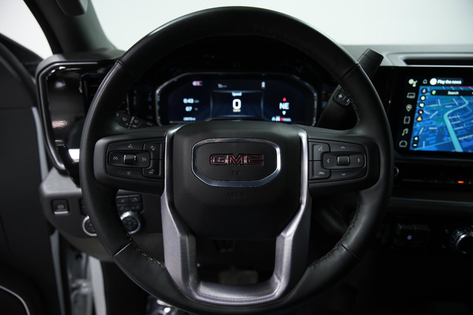 Used 2025 GMC Sierra 1500 SLT image 31