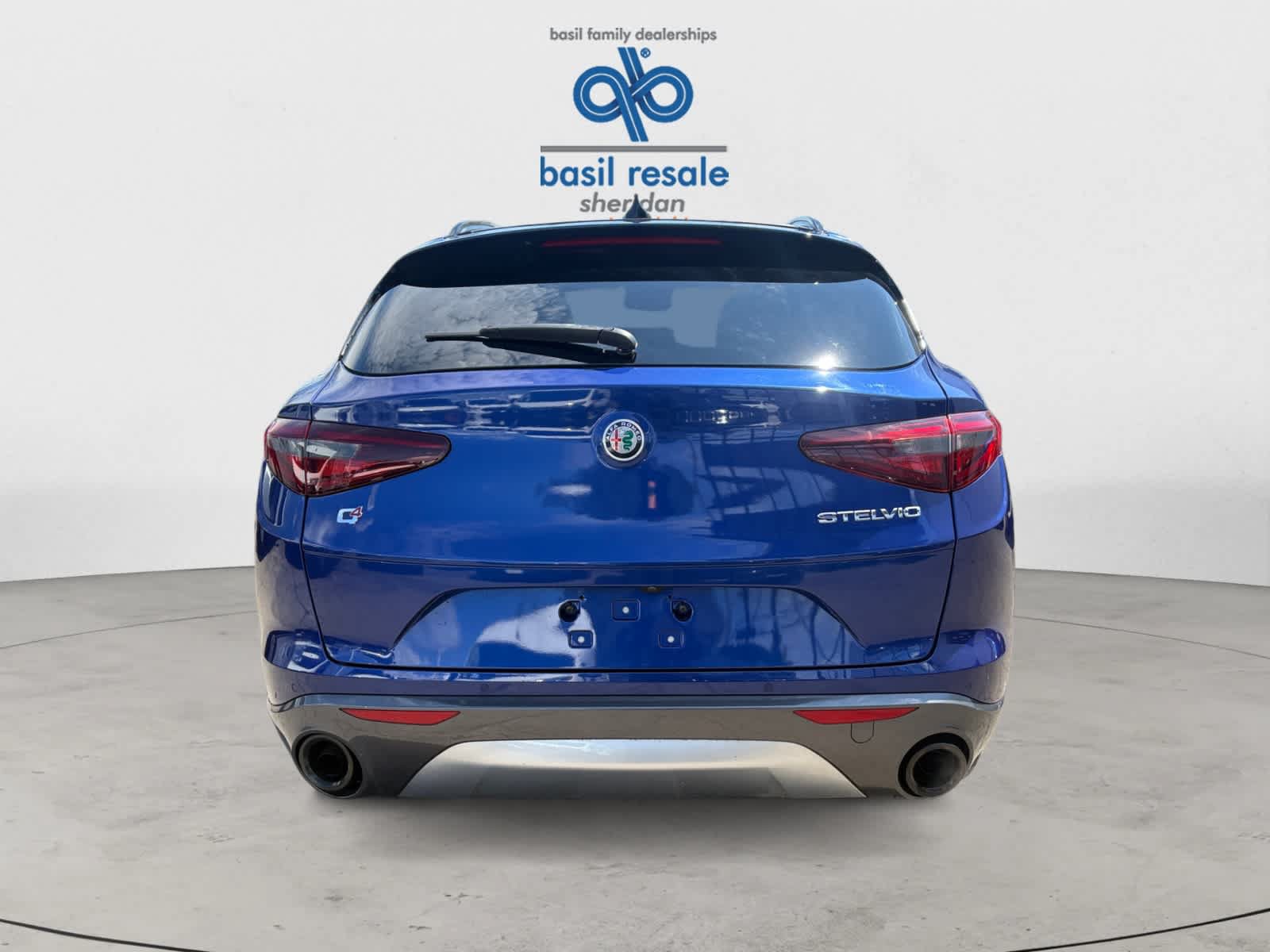 Used 2022 Alfa Romeo Stelvio Ti AWD/4WD image 4