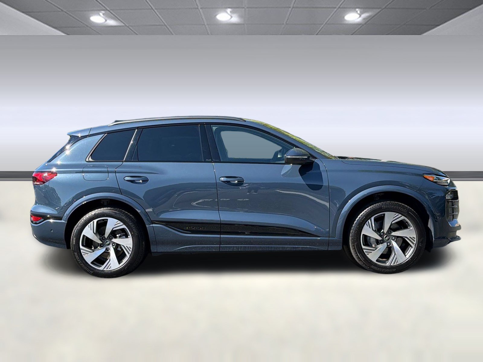 Certified 2025 Audi Q6 e-tron Premium Plus w/ Premium Plus AWD/4WD image 8