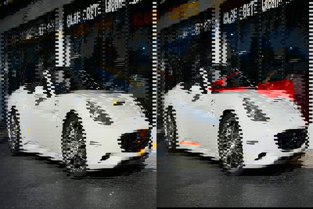 Used 2014 Ferrari California image 1
