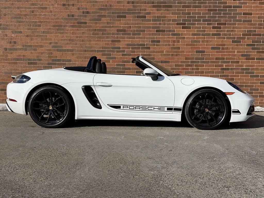 Used 2024 Porsche 718 Boxster image 8