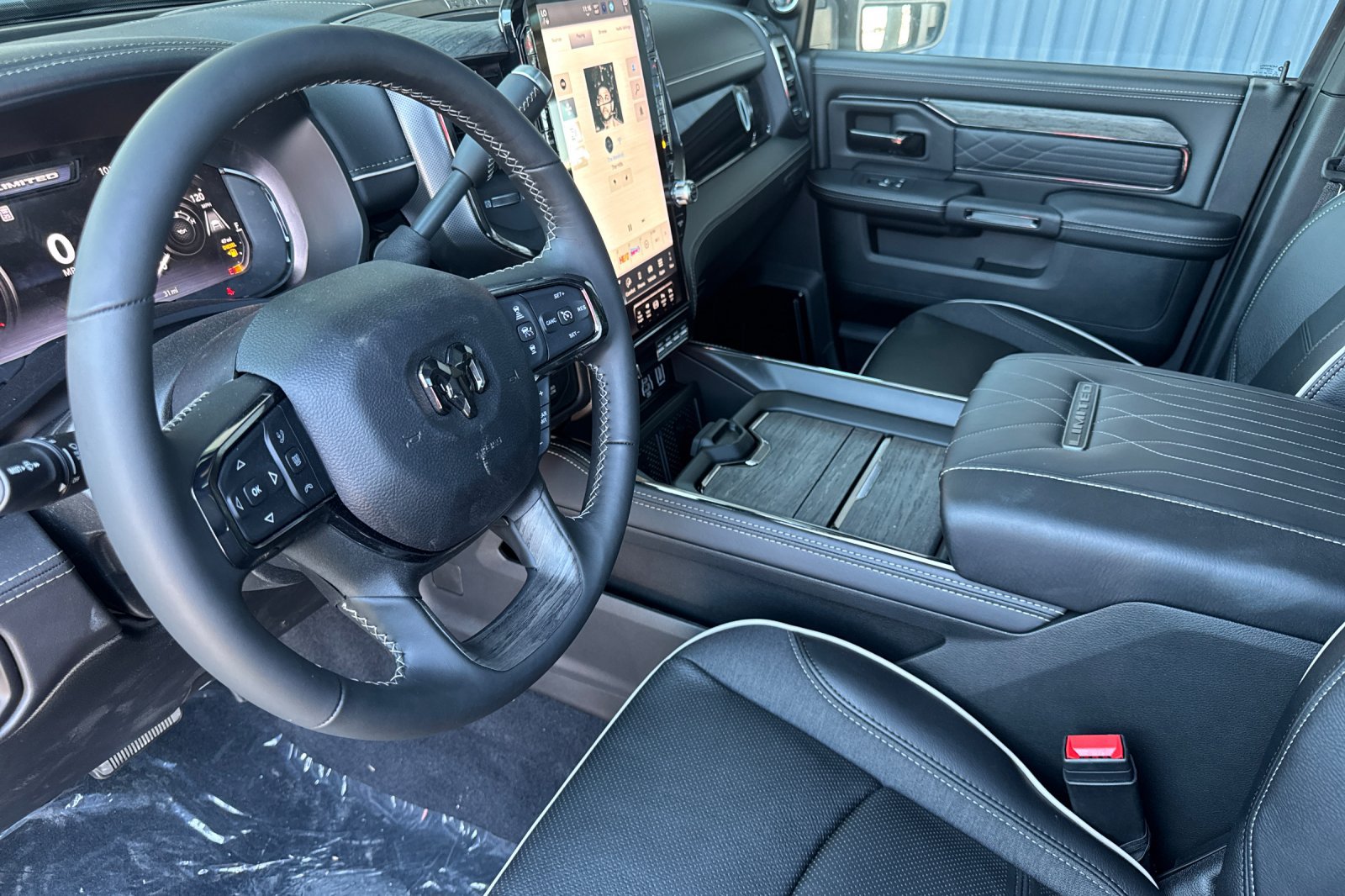 New 2026 RAM 3500 Limited AWD/4WD image 9