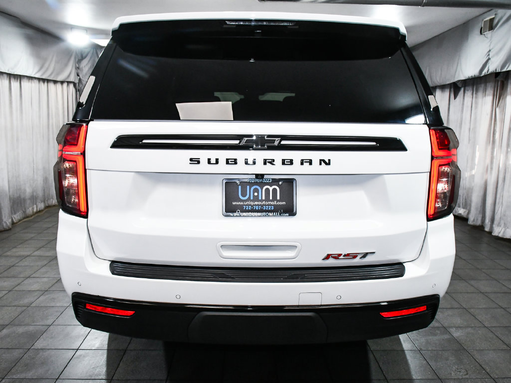 Used 2024 Chevrolet Suburban RST w/ Luxury Package AWD/4WD image 5