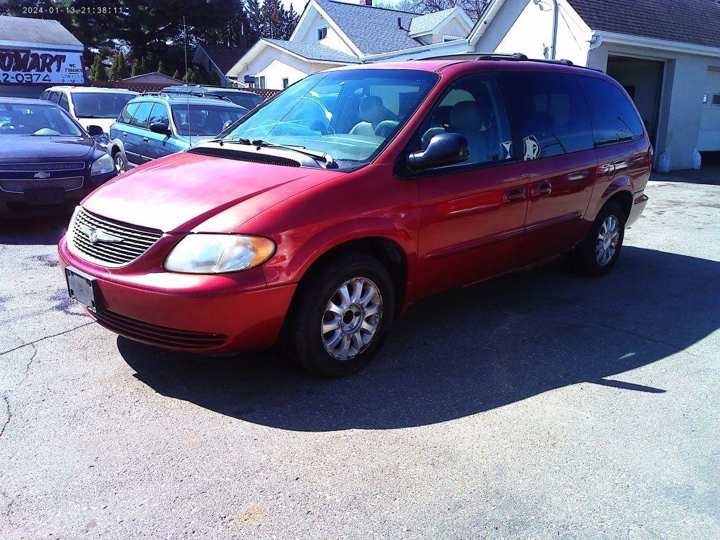 Used 2003 Chrysler Town & Country EX FWD image 2