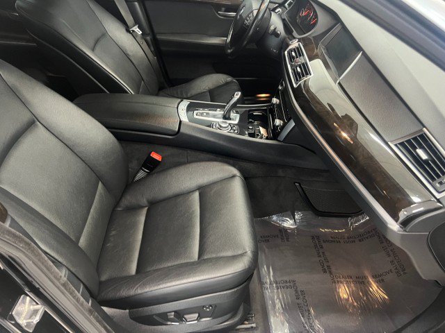 Used 2010 BMW 550i Gran Turismo xDrive AWD/4WD image 14