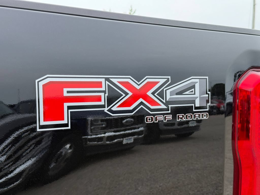 New 2026 Ford F350 XLT w/ FX4 Off-Road Package AWD/4WD image 17