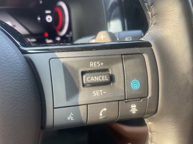 Used 2022 Nissan Pathfinder Platinum w/ Cargo Package image 22