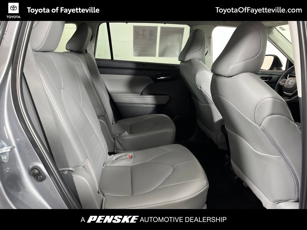 Certified 2026 Toyota Highlander XLE AWD/4WD image 8
