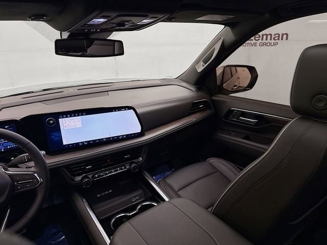 Used 2025 Chevrolet Suburban Premier w/ Sun And Tow Package image 27