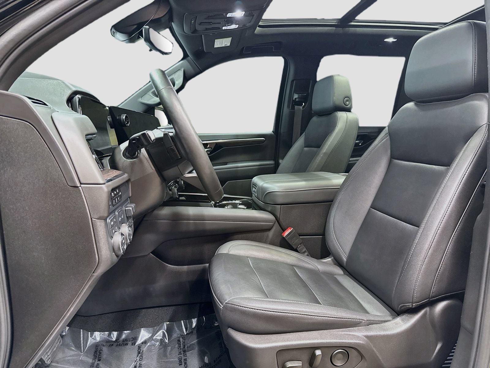 Used 2025 Chevrolet Tahoe Z71 w/ Z71 Off-Road Package AWD/4WD image 25