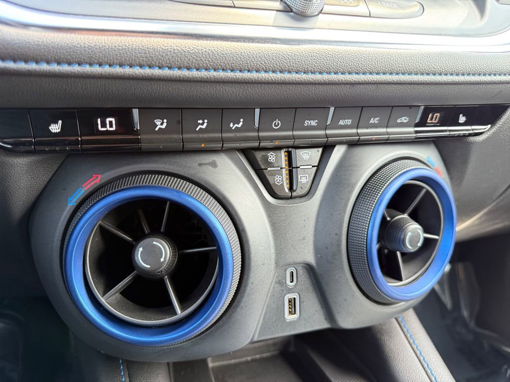 Used 2023 Chevrolet Blazer RS image 18