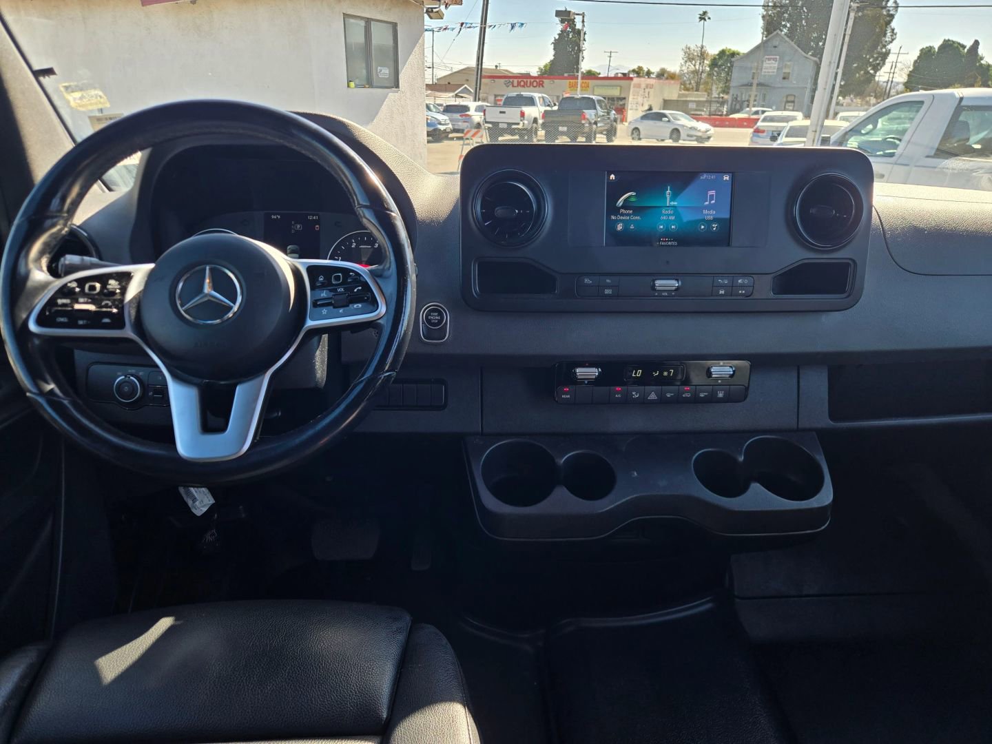 Used 2021 Mercedes-Benz Sprinter 3500 w/ Premium Package image 23