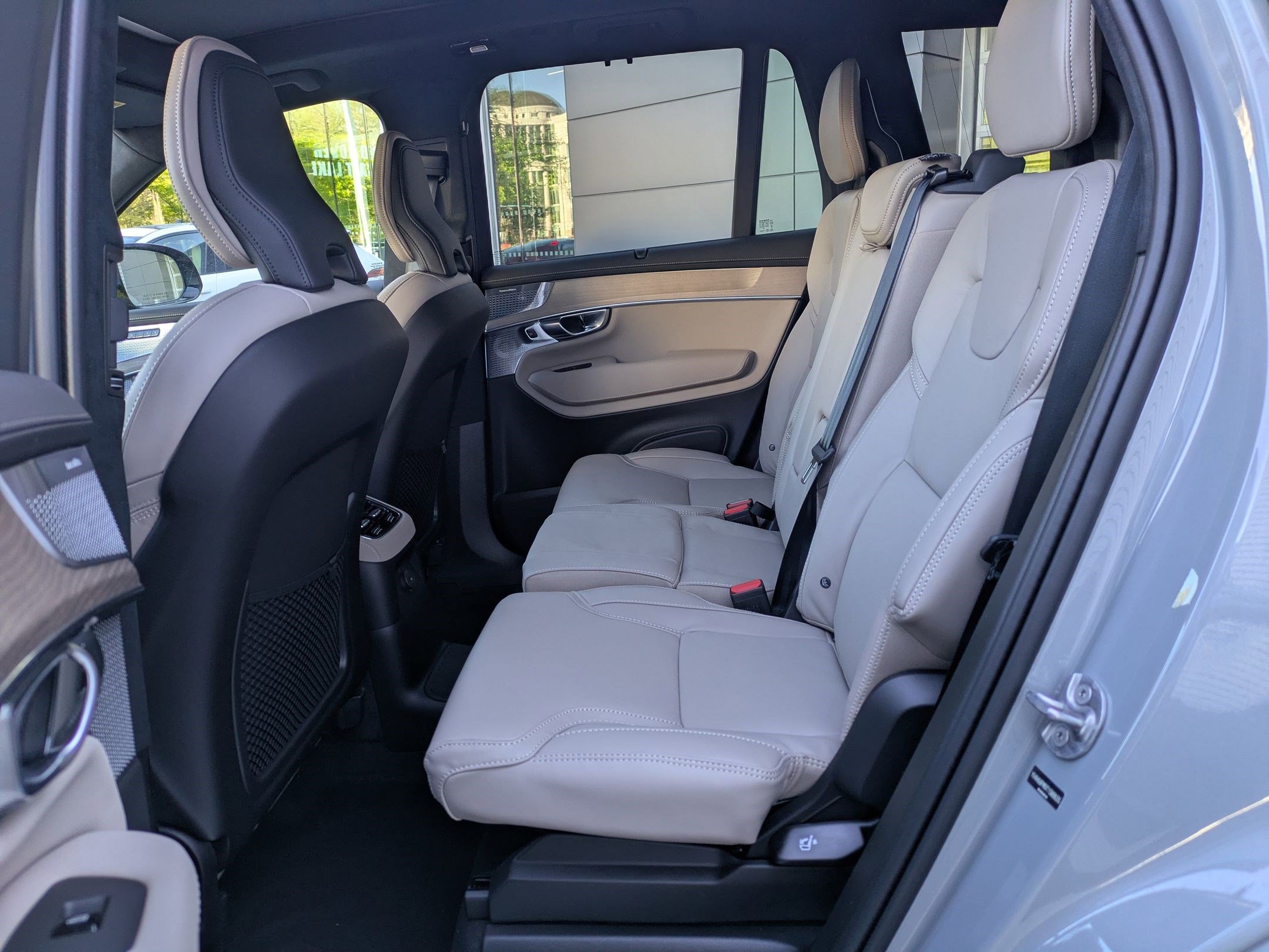 New 2026 Volvo XC90 T8 Ultra w/ Lounge Package AWD/4WD image 15