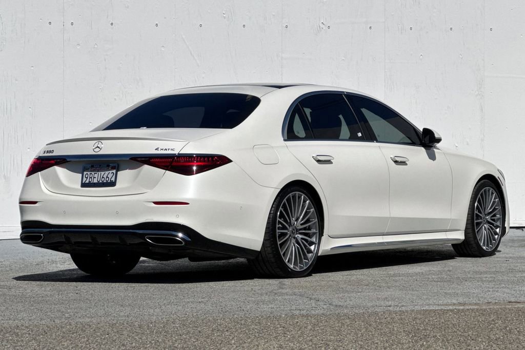 Used 2022 Mercedes-Benz S 580 4MATIC Sedan image 3