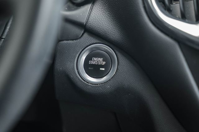 Used 2023 Chevrolet Equinox LT image 32