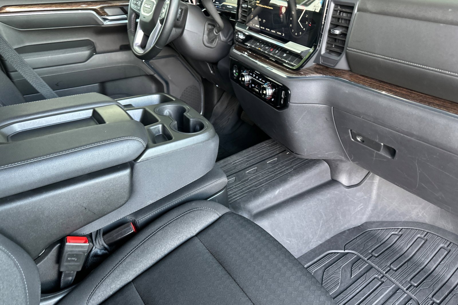 Used 2023 GMC Sierra 1500 Elevation w/ LPO, Elevation Black Package image 19