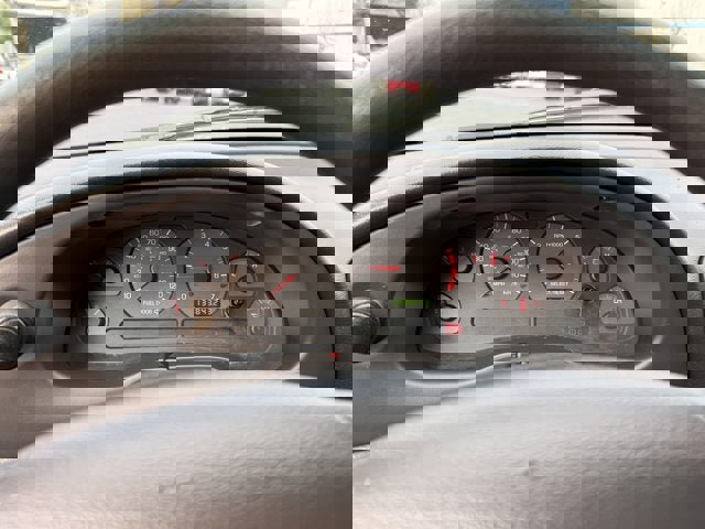 Used 2001 Ford Mustang Deluxe image 15