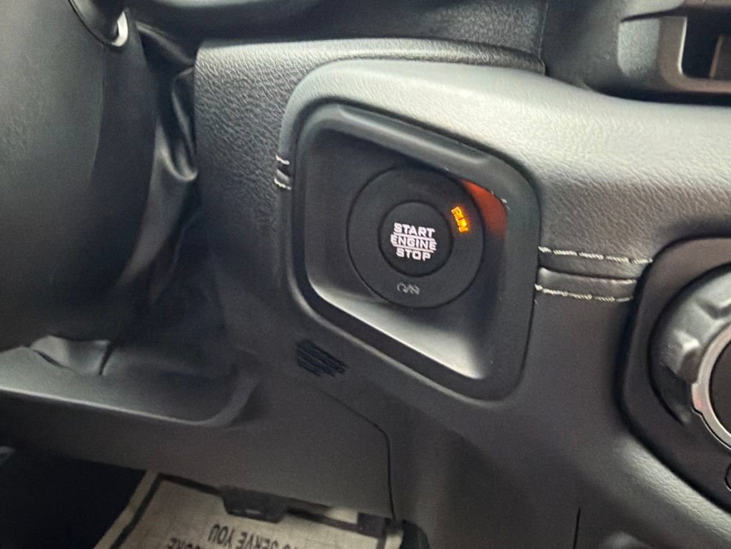 Used 2026 Jeep Gladiator Mojave AWD/4WD image 40