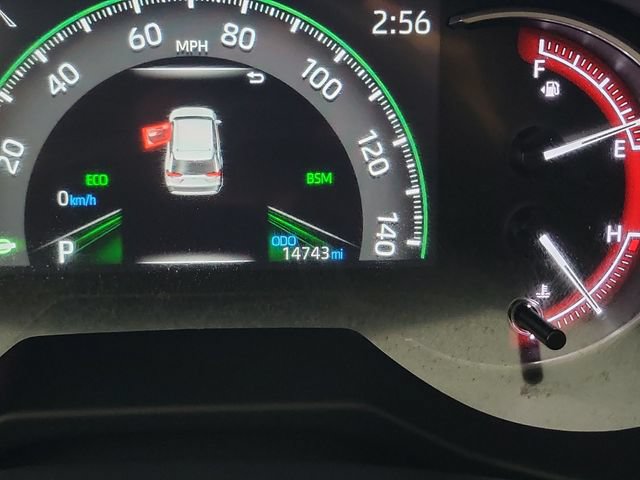 Used 2025 Toyota RAV4 XLE FWD image 2